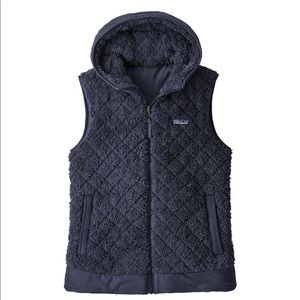 Grey Patagonia vest with hood!
